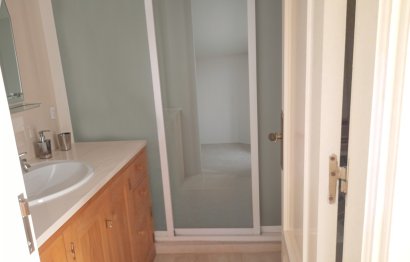 Resale - Apartment - Middle Floor Apartment - Estepona - Estepona Centro