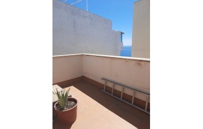 Resale - Apartment - Middle Floor Apartment - Estepona - Estepona Centro