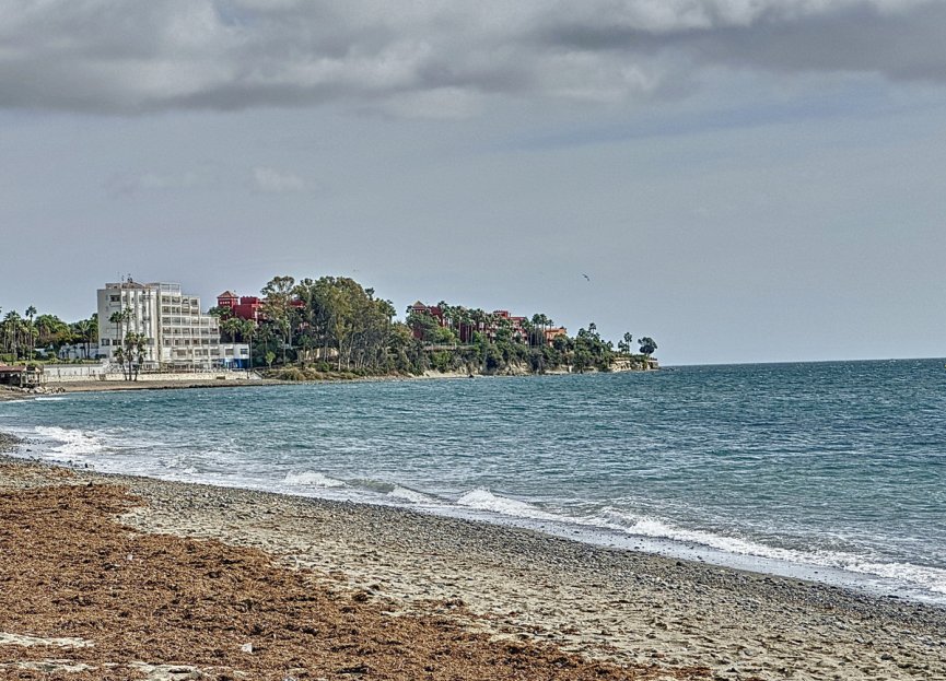 Resale - Apartment - Middle Floor Apartment - Estepona - Estepona Centro