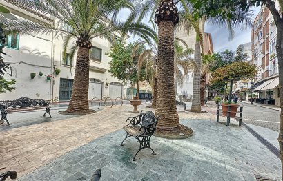 Resale - Apartment - Middle Floor Apartment - Estepona - Estepona Centro