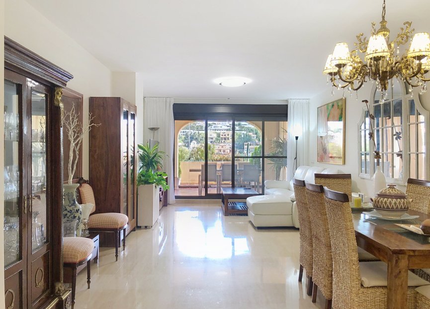 Resale - Apartment - Middle Floor Apartment - Estepona - Estepona Centro