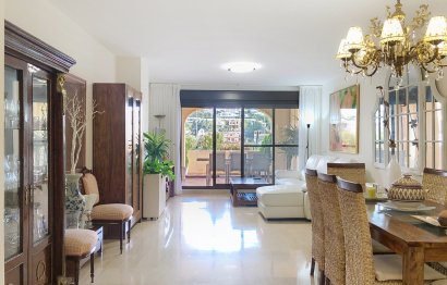 Resale - Apartment - Middle Floor Apartment - Estepona - Estepona Centro