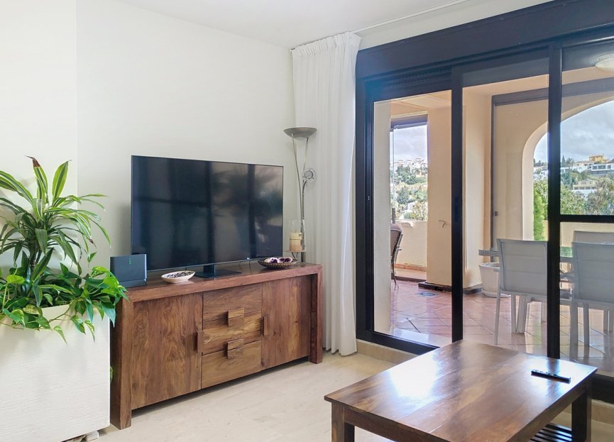 Resale - Apartment - Middle Floor Apartment - Estepona - Estepona Centro