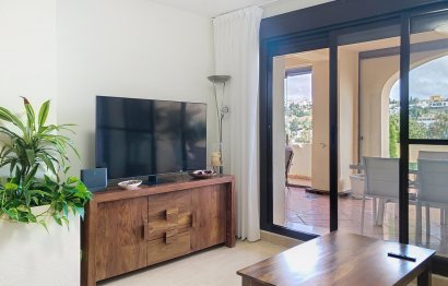 Resale - Apartment - Middle Floor Apartment - Estepona - Estepona Centro