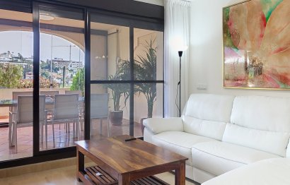 Resale - Apartment - Middle Floor Apartment - Estepona - Estepona Centro