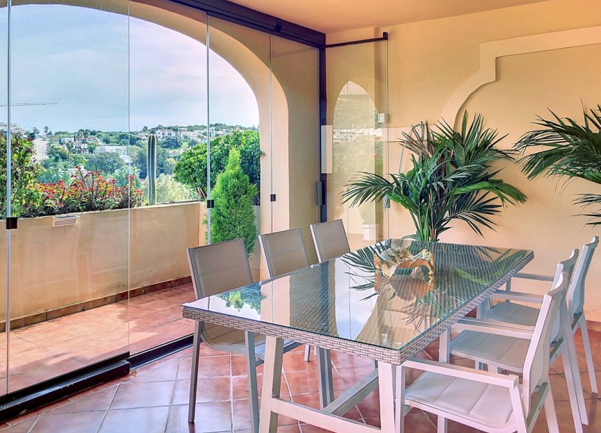 Resale - Apartment - Middle Floor Apartment - Estepona - Estepona Centro