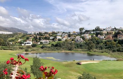 Resale - Apartment - Middle Floor Apartment - Estepona - Estepona Centro