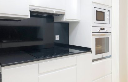 Resale - Apartment - Middle Floor Apartment - Estepona - Estepona Centro