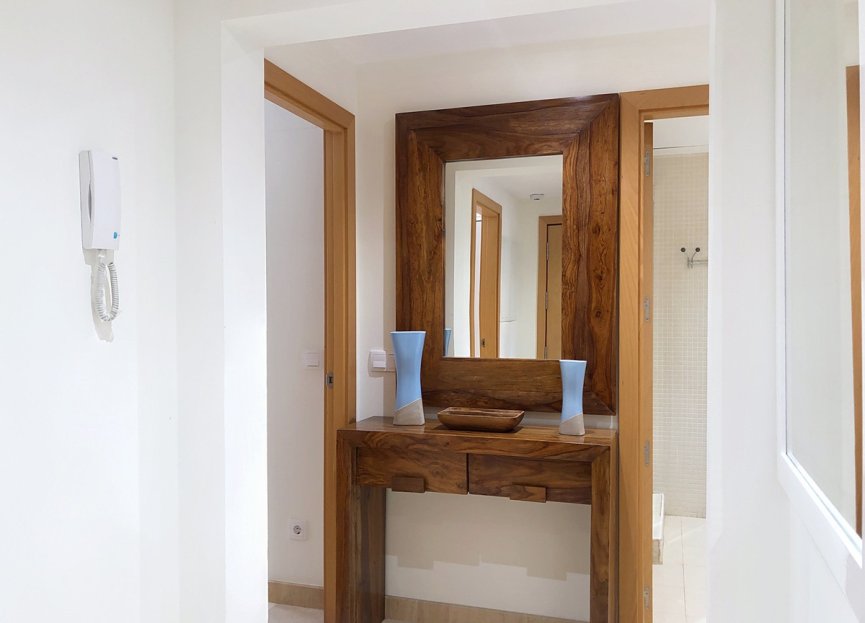 Resale - Apartment - Middle Floor Apartment - Estepona - Estepona Centro