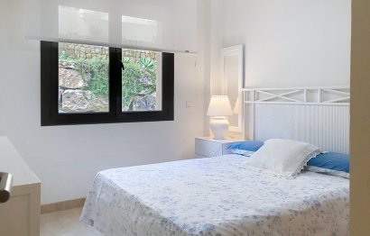 Resale - Apartment - Middle Floor Apartment - Estepona - Estepona Centro