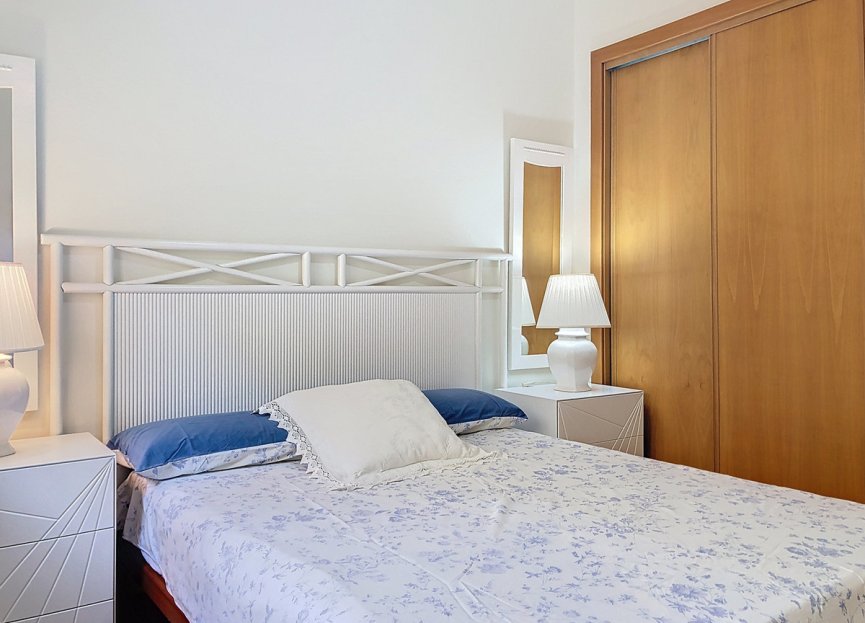 Resale - Apartment - Middle Floor Apartment - Estepona - Estepona Centro