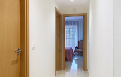 Resale - Apartment - Middle Floor Apartment - Estepona - Estepona Centro