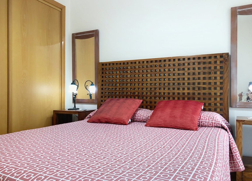 Resale - Apartment - Middle Floor Apartment - Estepona - Estepona Centro