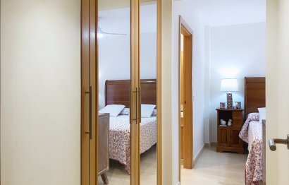 Resale - Apartment - Middle Floor Apartment - Estepona - Estepona Centro