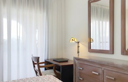 Resale - Apartment - Middle Floor Apartment - Estepona - Estepona Centro