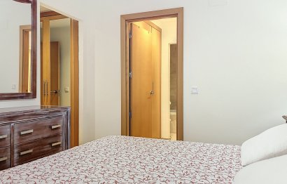 Resale - Apartment - Middle Floor Apartment - Estepona - Estepona Centro