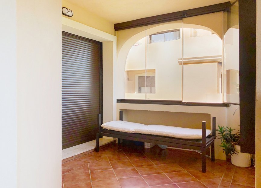 Resale - Apartment - Middle Floor Apartment - Estepona - Estepona Centro