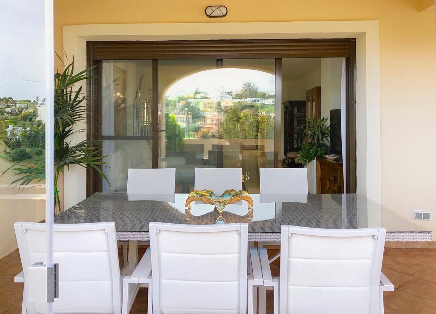 Resale - Apartment - Middle Floor Apartment - Estepona - Estepona Centro