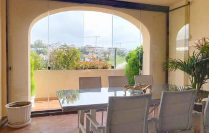 Resale - Apartment - Middle Floor Apartment - Estepona - Estepona Centro