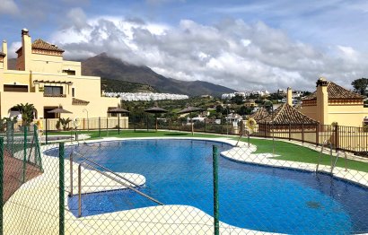 Resale - Apartment - Middle Floor Apartment - Estepona - Estepona Centro