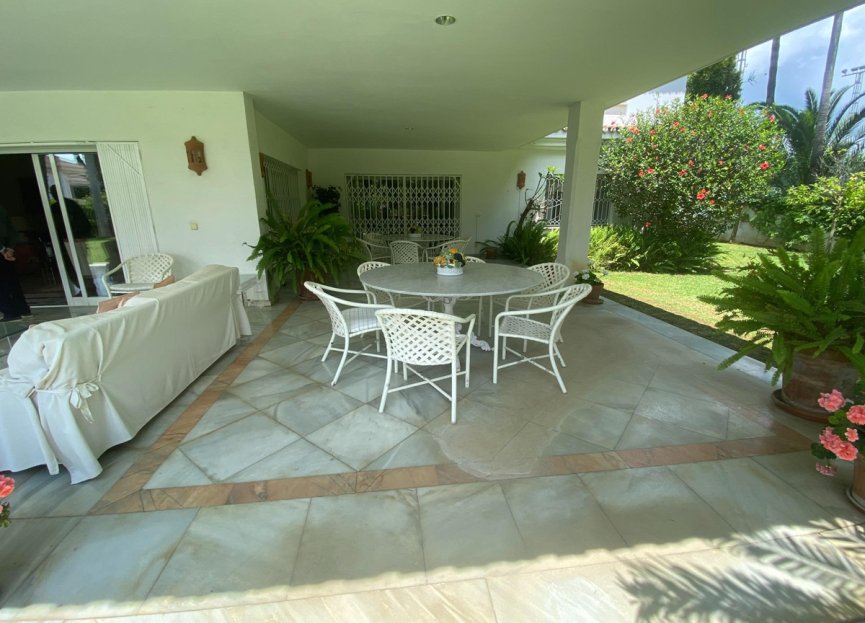 Resale - House - Detached Villa - Marbella - Guadalmina Baja