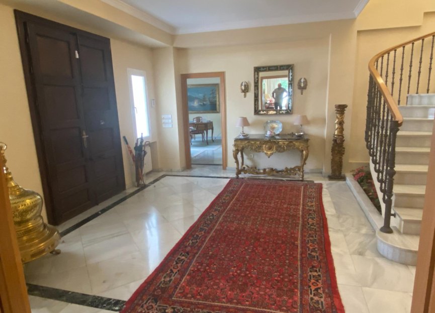 Resale - House - Detached Villa - Marbella - Guadalmina Baja