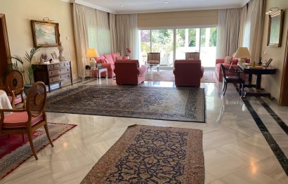 Resale - House - Detached Villa - Marbella - Guadalmina Baja