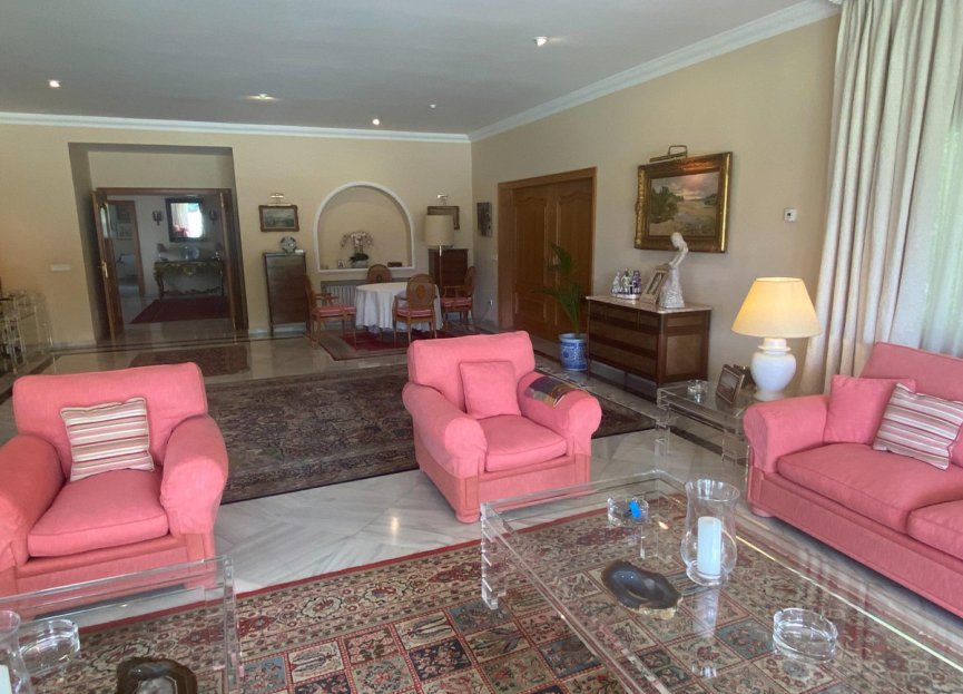 Resale - House - Detached Villa - Marbella - Guadalmina Baja