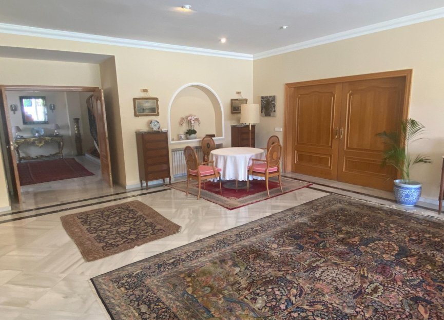 Resale - House - Detached Villa - Marbella - Guadalmina Baja