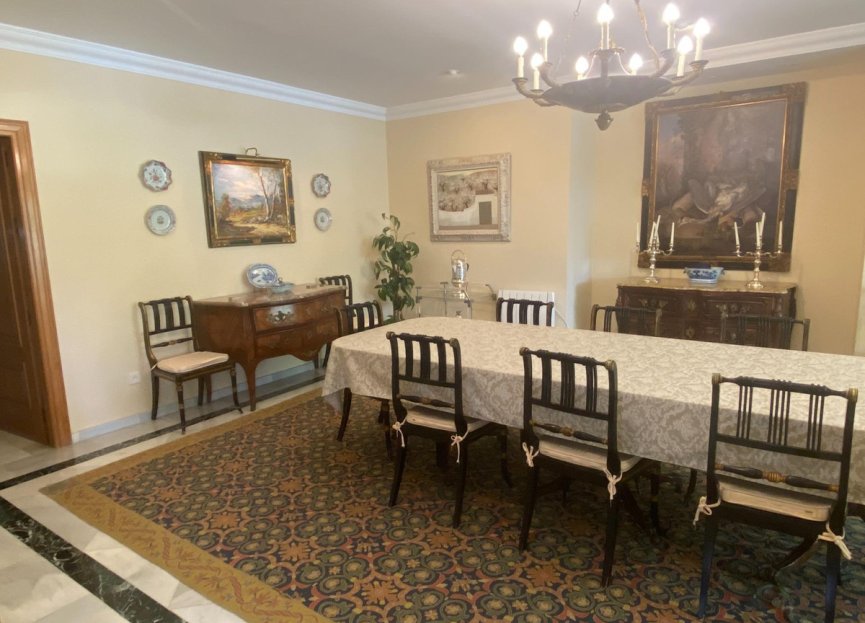 Resale - House - Detached Villa - Marbella - Guadalmina Baja