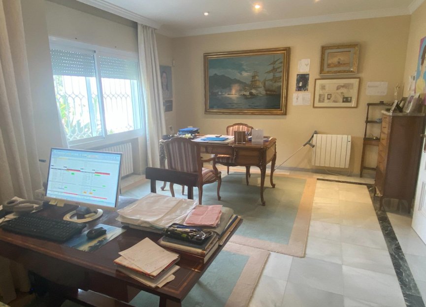 Resale - House - Detached Villa - Marbella - Guadalmina Baja
