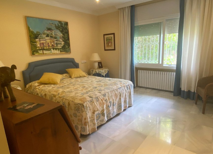 Resale - House - Detached Villa - Marbella - Guadalmina Baja