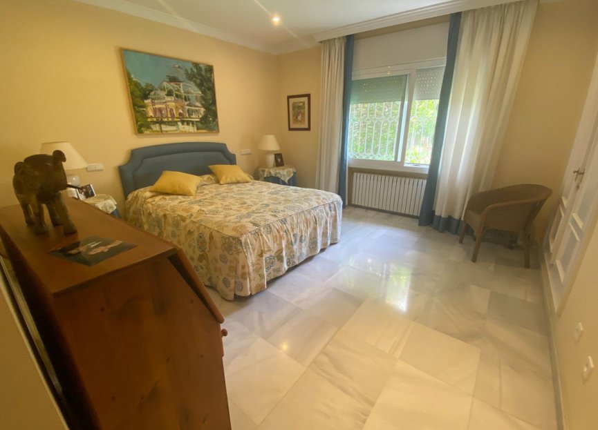 Resale - House - Detached Villa - Marbella - Guadalmina Baja