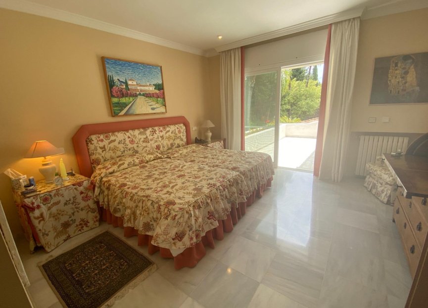 Resale - House - Detached Villa - Marbella - Guadalmina Baja