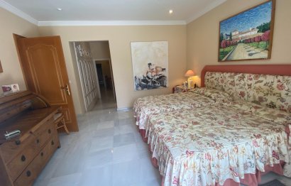 Resale - House - Detached Villa - Marbella - Guadalmina Baja