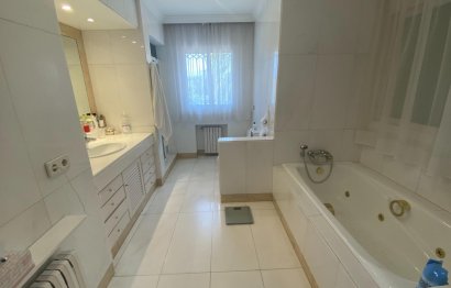 Resale - House - Detached Villa - Marbella - Guadalmina Baja