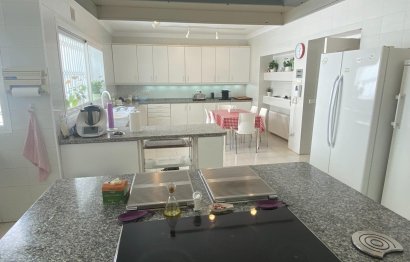 Resale - House - Detached Villa - Marbella - Guadalmina Baja