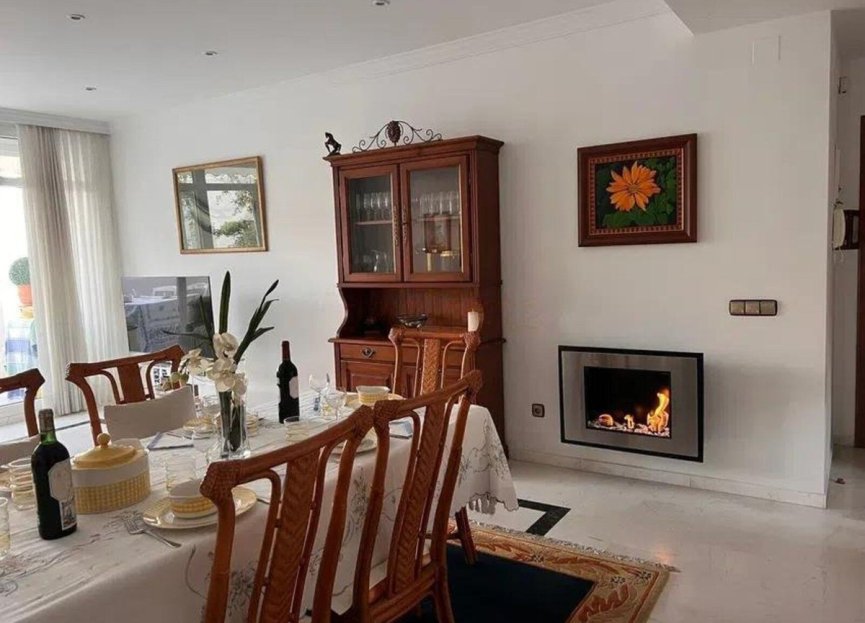 Resale - Apartment - Middle Floor Apartment - Marbella - Marbella Centro