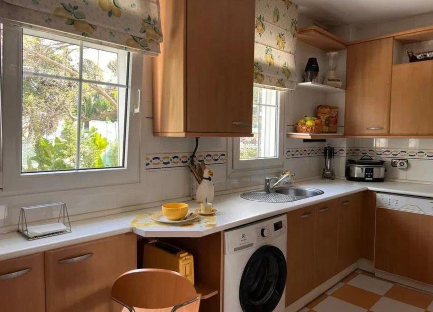 Resale - Apartment - Middle Floor Apartment - Marbella - Marbella Centro