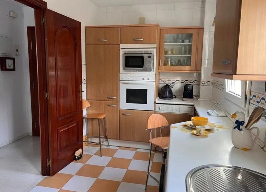 Resale - Apartment - Middle Floor Apartment - Marbella - Marbella Centro