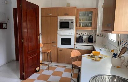 Resale - Apartment - Middle Floor Apartment - Marbella - Marbella Centro