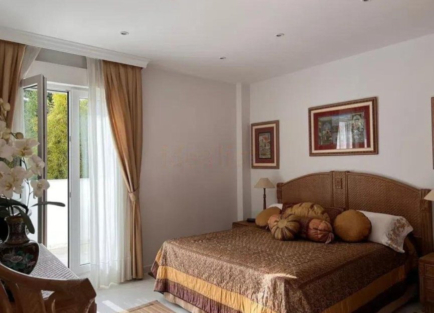 Resale - Apartment - Middle Floor Apartment - Marbella - Marbella Centro