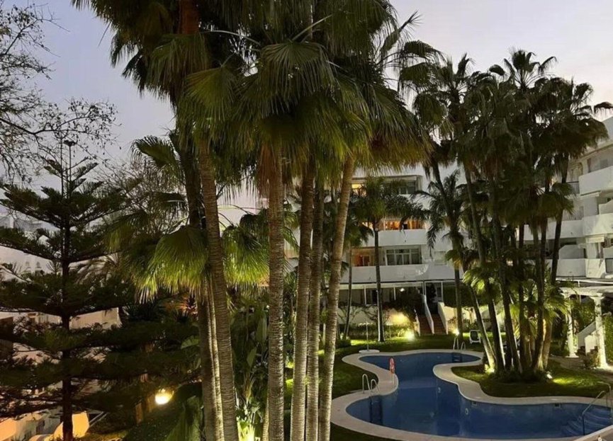 Resale - Apartment - Middle Floor Apartment - Marbella - Marbella Centro