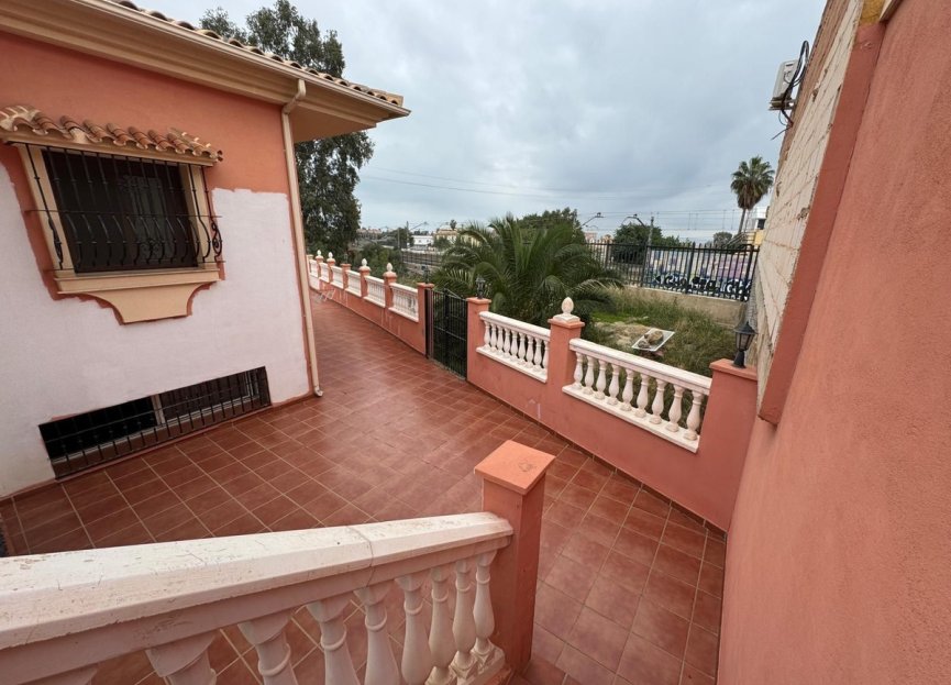 Reventa - House - Detached Villa - Benalmádena - Benalmadena Costa