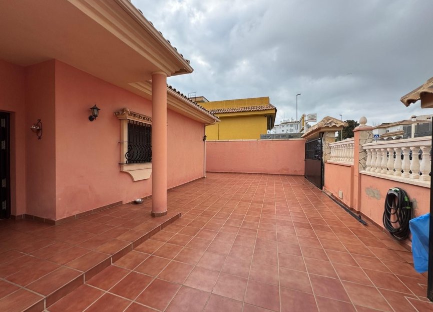 Reventa - House - Detached Villa - Benalmádena - Benalmadena Costa
