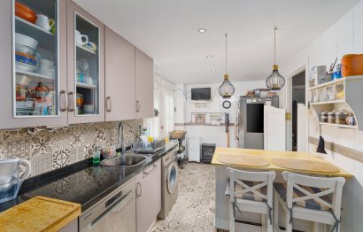 Resale - House - Semi-Detached House - Marbella - Nagüeles