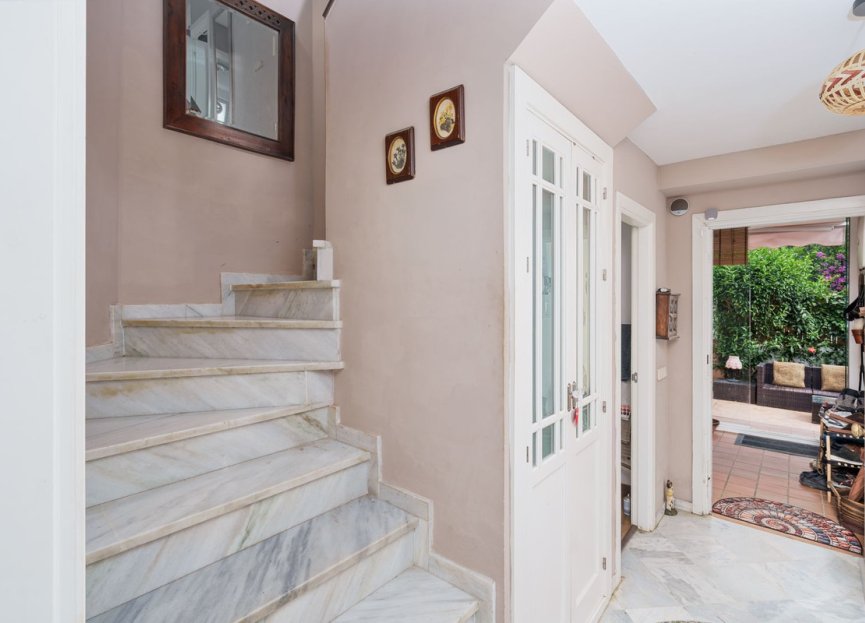 Resale - House - Semi-Detached House - Marbella - Nagüeles