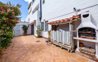 Resale - House - Semi-Detached House - Marbella - Nagüeles