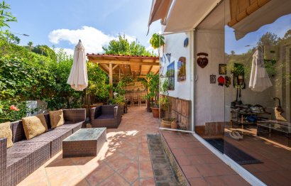 Resale - House - Semi-Detached House - Marbella - Nagüeles