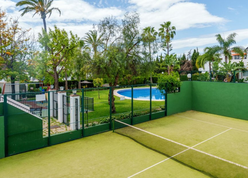 Resale - House - Semi-Detached House - Marbella - Nagüeles